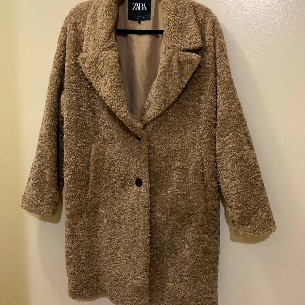 Very nice coats almost new just wearer 2 times very comfortable